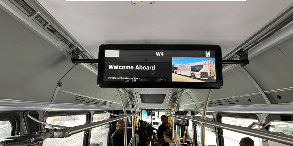 Monitor e touchscreen per veicoli