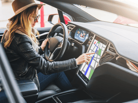 La Guida Definitiva ai Display per Veicoli: Soluzioni Affidabili per Applicazioni Automotive